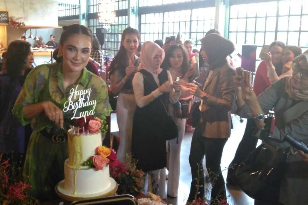 Pesta Ulang Tahun Luna Maya