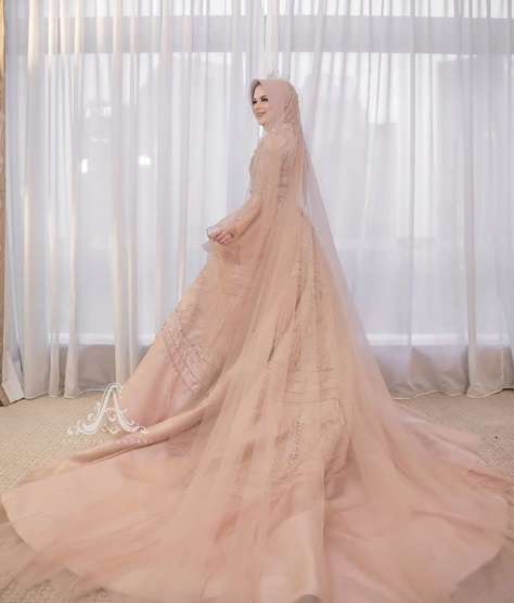 Gaun pengantin Cut Meyriska