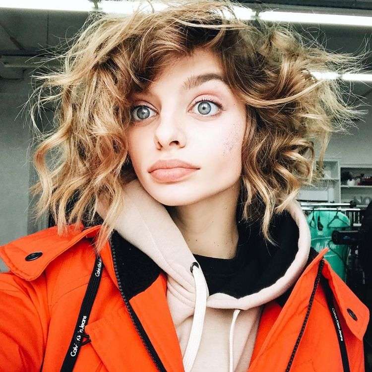 Maria OZ