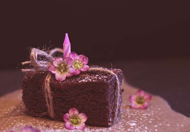 4 Cara Membuat Brownies Coklat, Keju, Strawberry dan Kopi