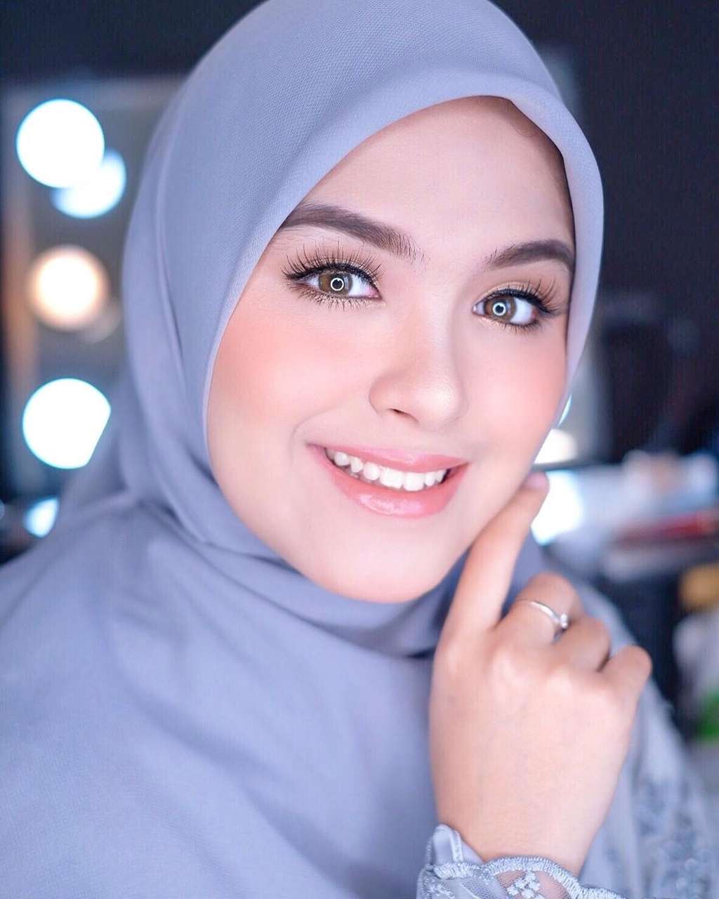 Vebby Palwinta