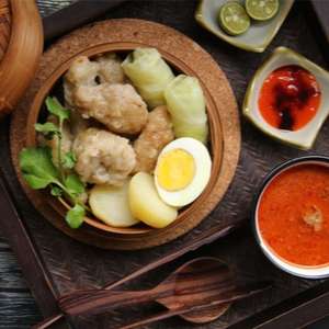 4 Cara Membuat Siomay beserta Bumbu Kacangnya