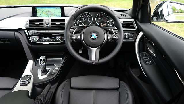 Cara Mencuci Mobil