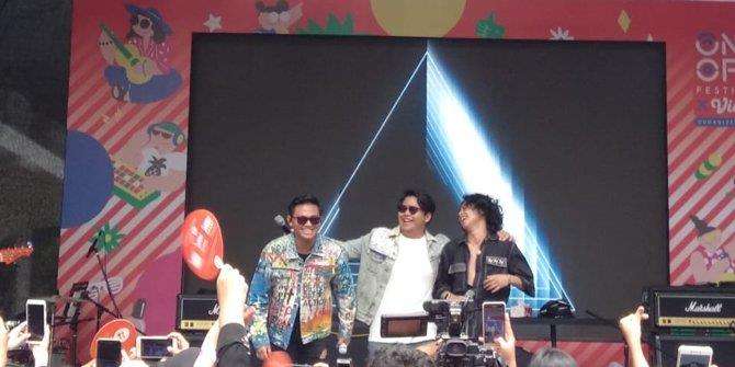 CJR saat tampil di ON OFF Festival 2019