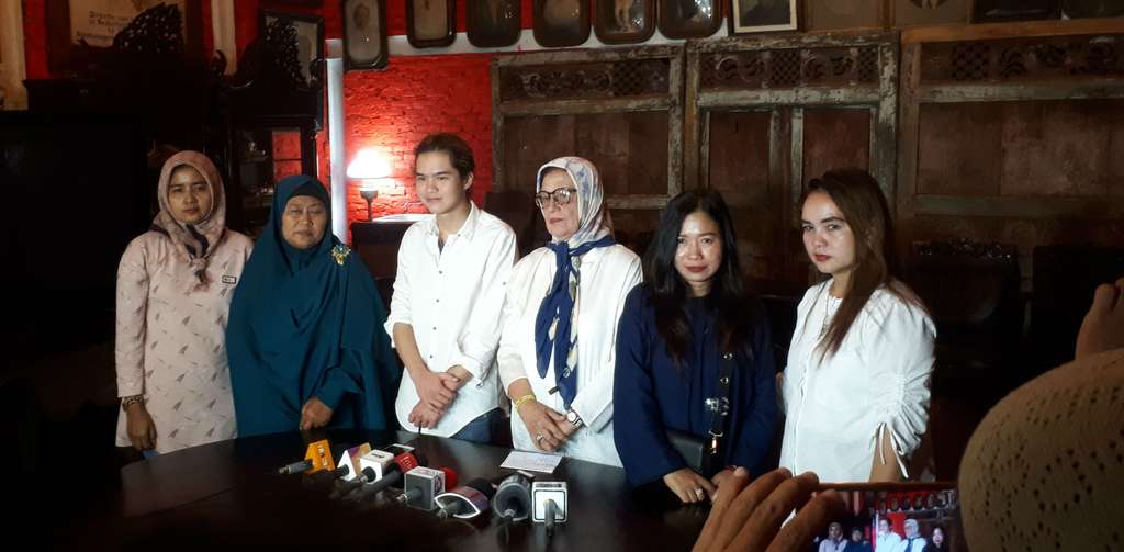 dul jaelani dan neneknya