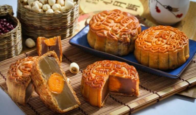Kue Bulan