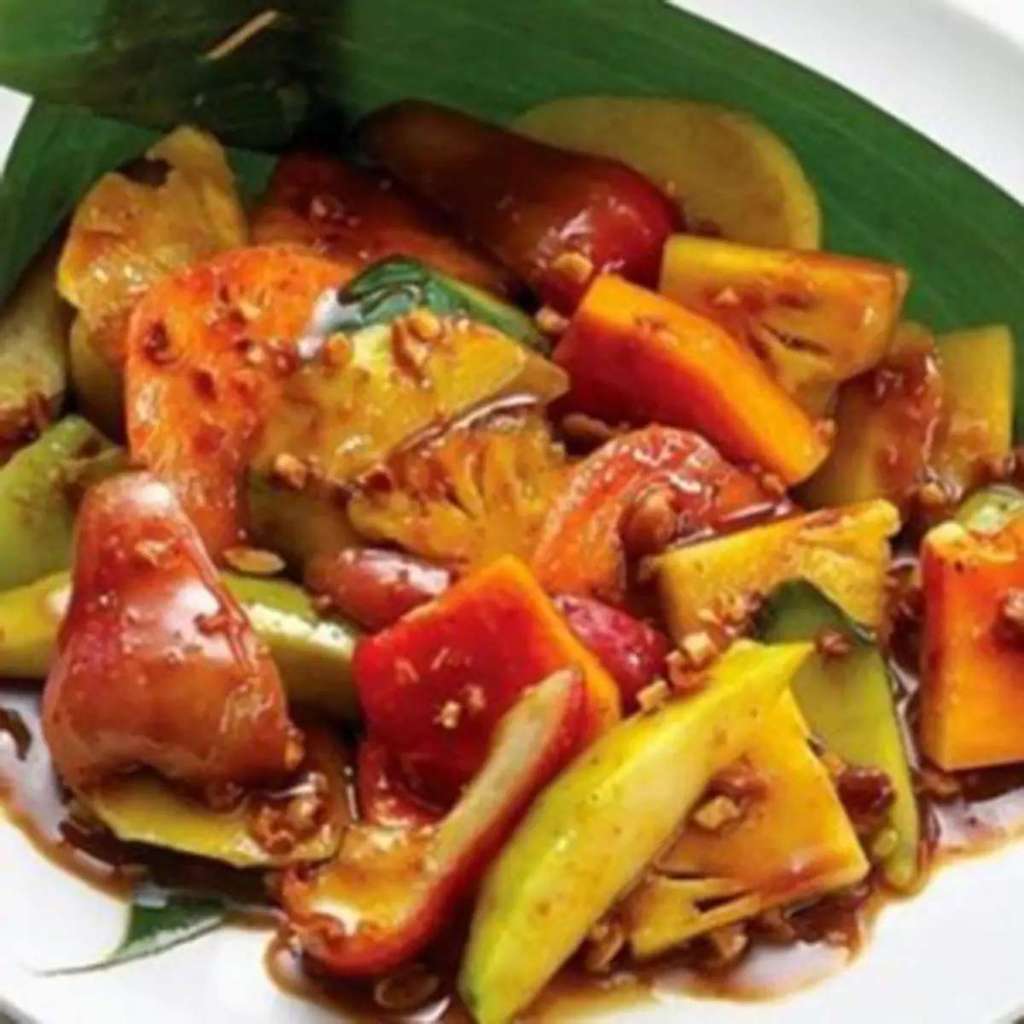 Rujak khas Indonesia