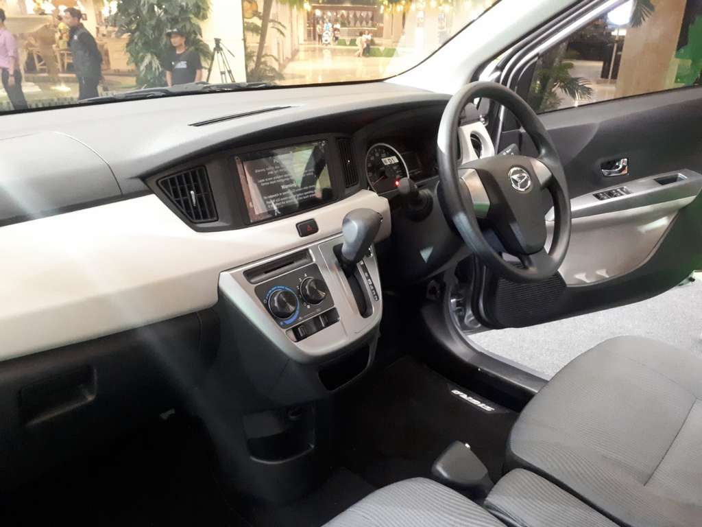 New Astra Daihatsu Sigra (3)