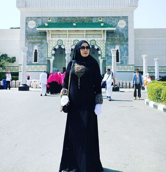 Istri Imam Nahrawi 