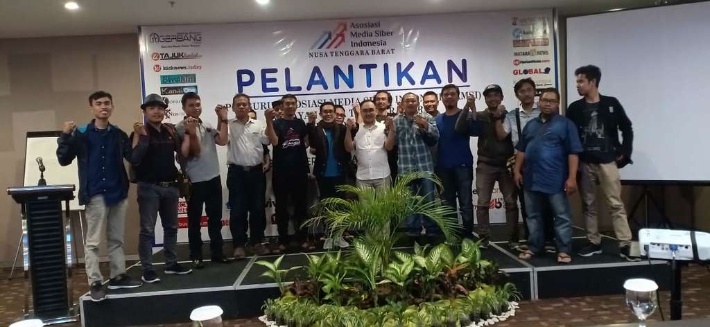 Pelantikan anggota AMSI NTB