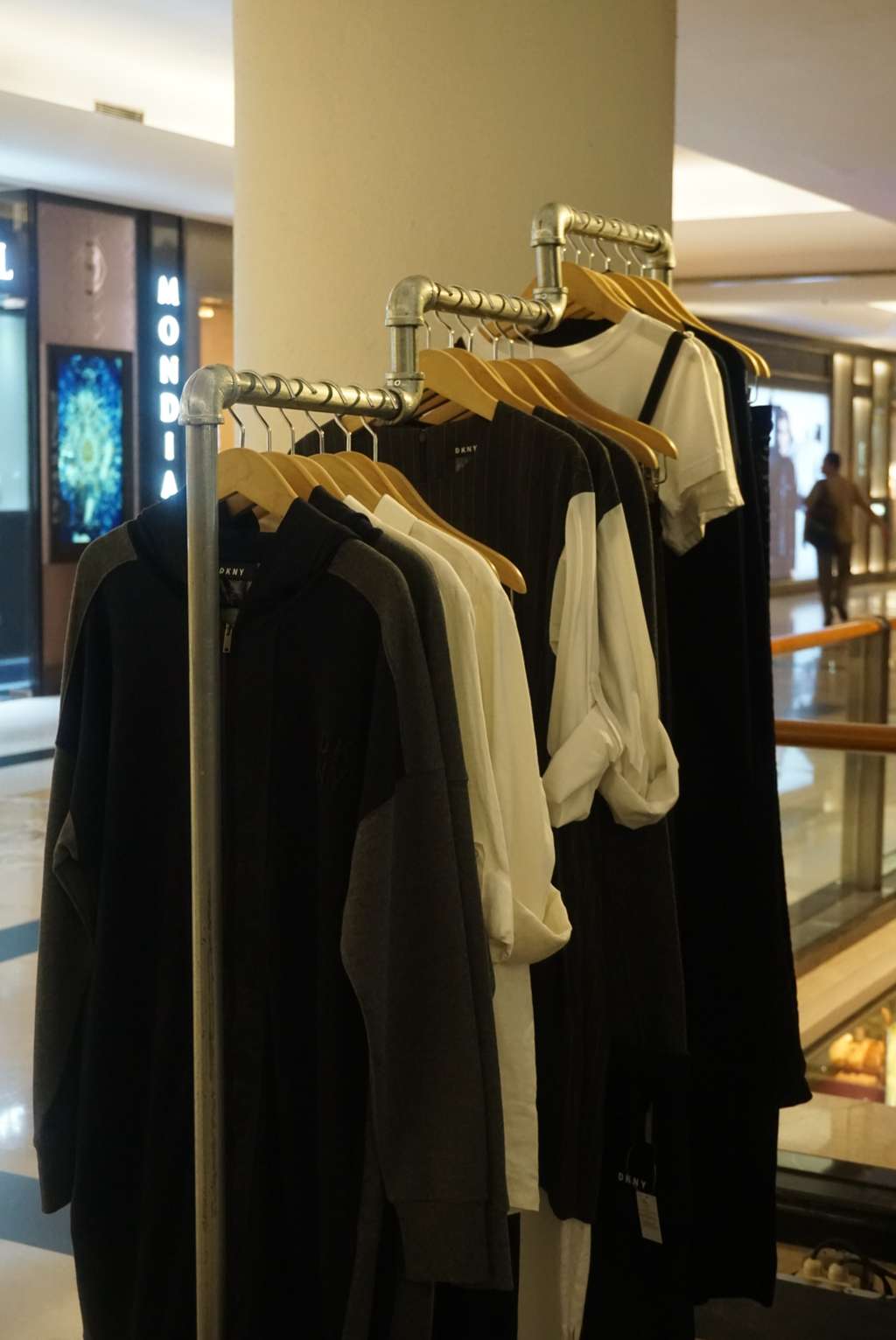 DKNY