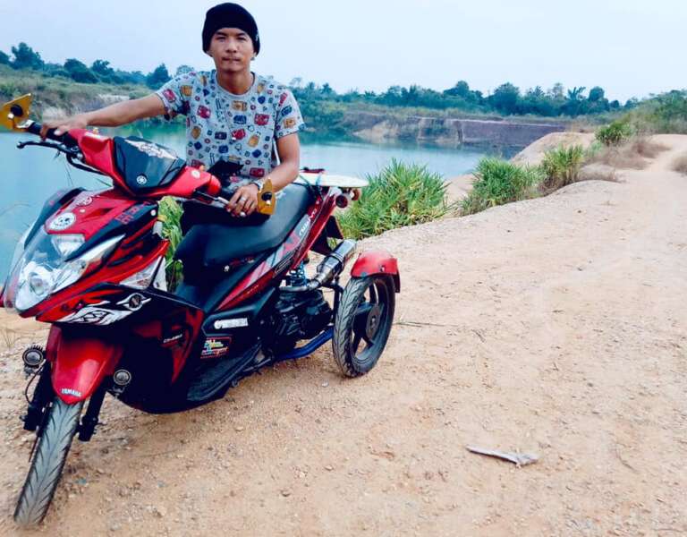 Pemuda tanpa kaki