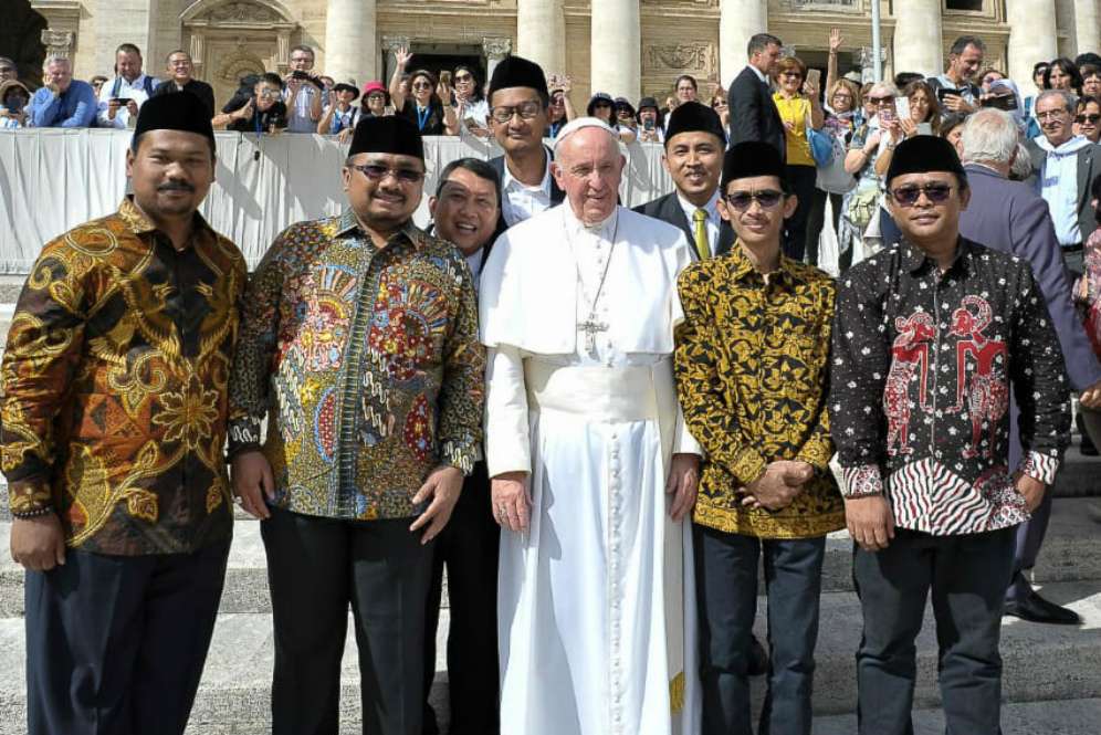 GP Anshor bertemu Paus Fransiskus GP Anshor bertemu Paus Fransiskus