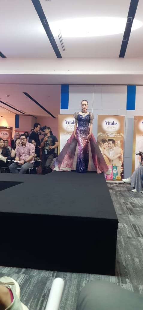 desainer diana putri