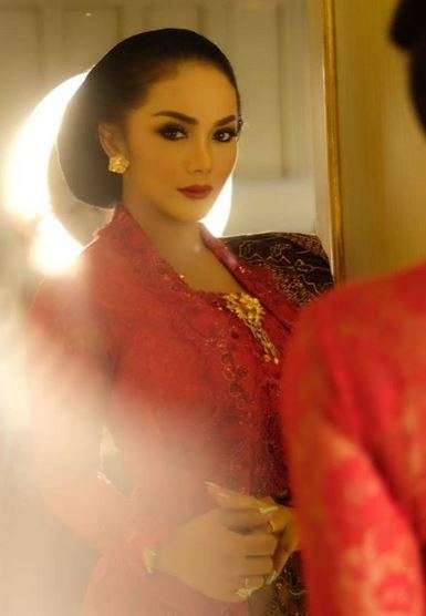 penampilan krisdayanti