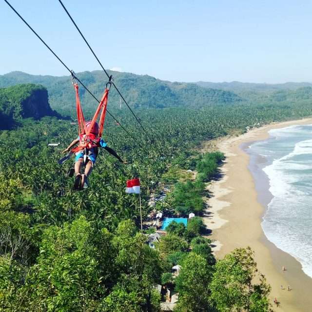 Pantai di Pacitan