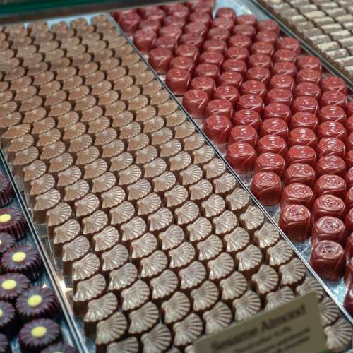 Di Yarra Valley Chocolate and Ice Creamery, kamu bisa mencicipi cokelat dan es krim.