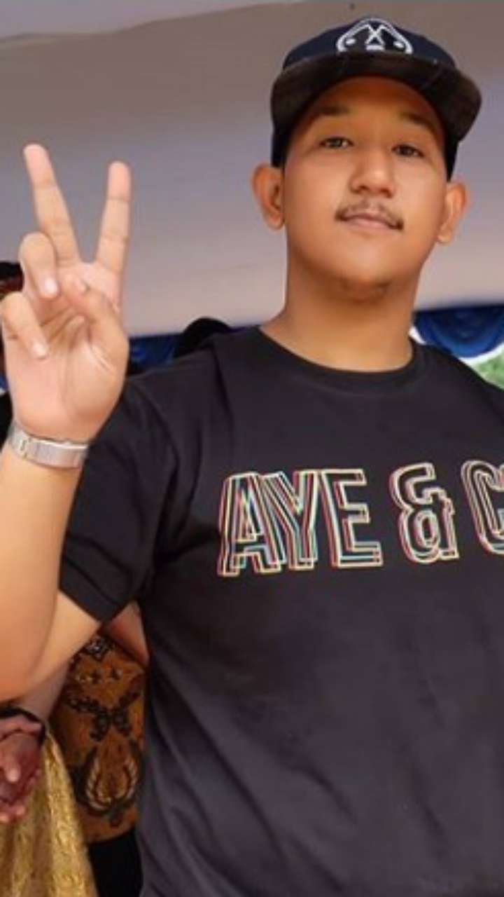 Penampilan Rifat Umar