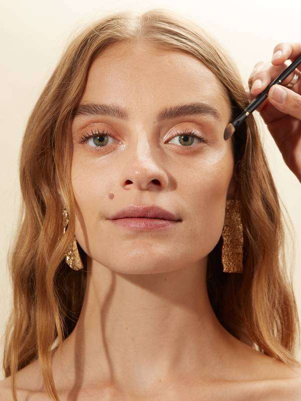 5 Tahapan Membuat Wajah ‘Glowing’ dan Natural dengan Sentuhan Make Up