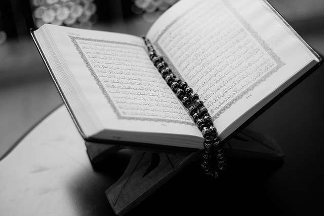 Cara Mendekatkan Diri pada Allah