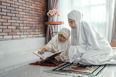 Cara Mengajarkan Anak Menghafal Alquran