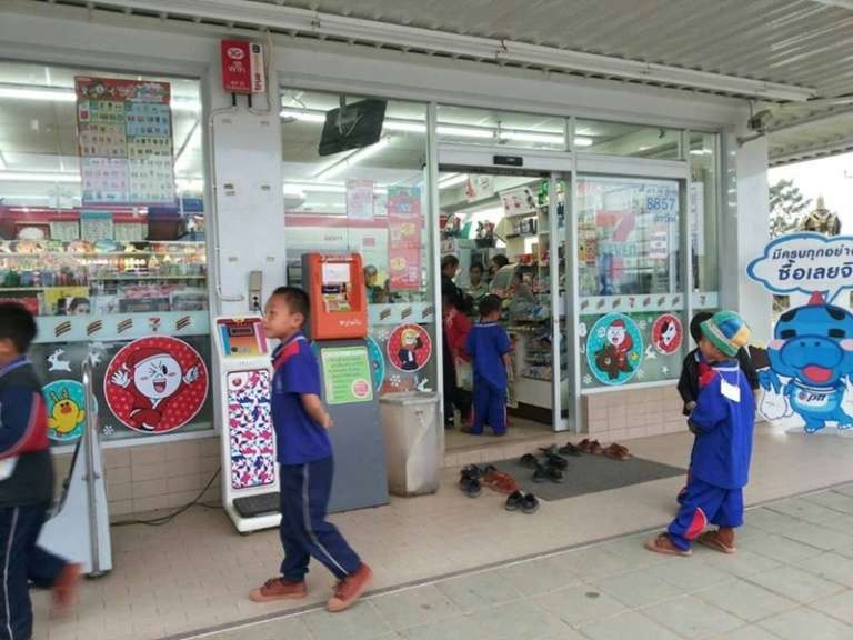 Viral aktivitas siswa SD di Thailand (Foto: World of Buzz)