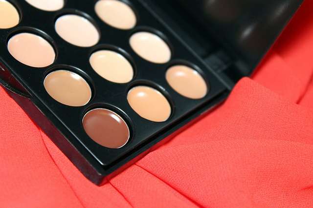 Cara Membesarkan Payudara dengan Contouring