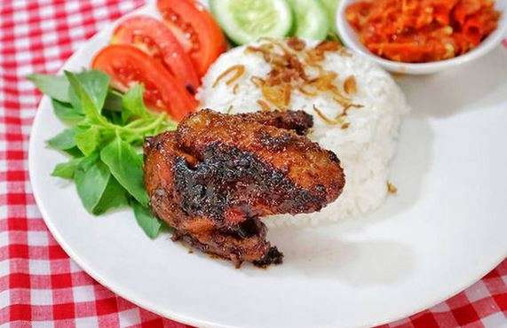 4 Resep Ayam Bakar dengan Aneka Bumbu, Dijamin Menggugah Selera Makan!