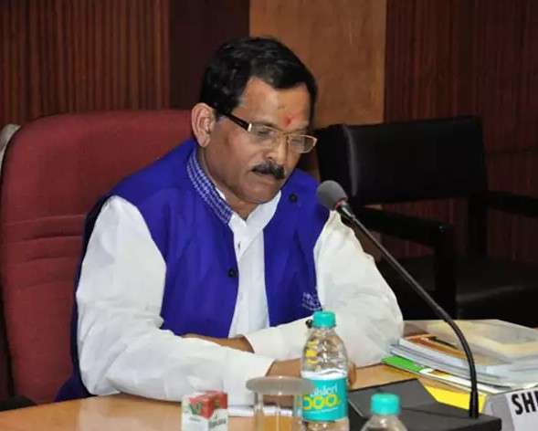 Shripad Naik ditunjuk jadi Menteri Yoga di India.