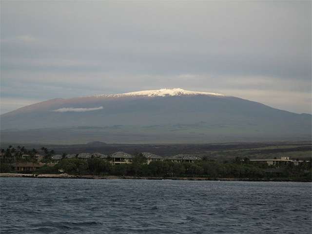 Mauna Kea, gunung tertinggi di dunia yang sebenarnya.