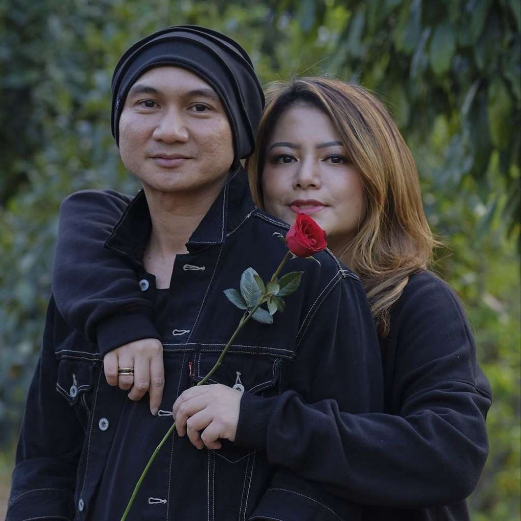 penyanyi anji