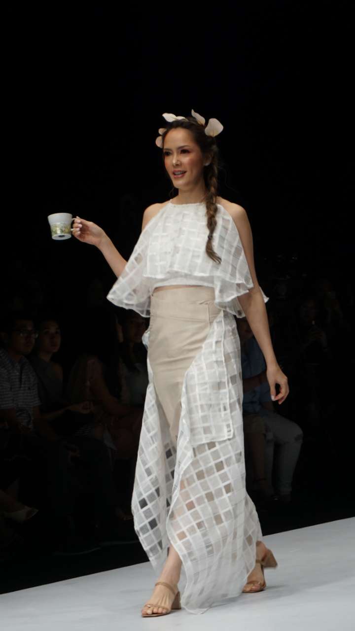 Cathy Sharon di JFW 2020