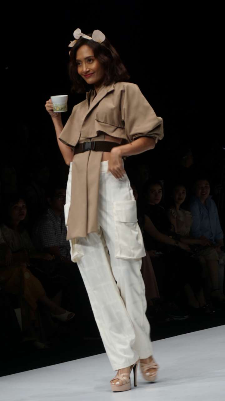 Artika Sari Devi di JFW 2020