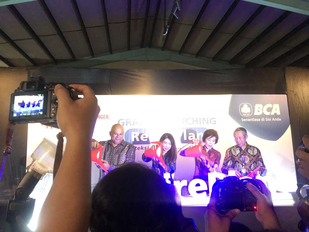 BCA dan AIA Financial merilis asuransi pensiun.