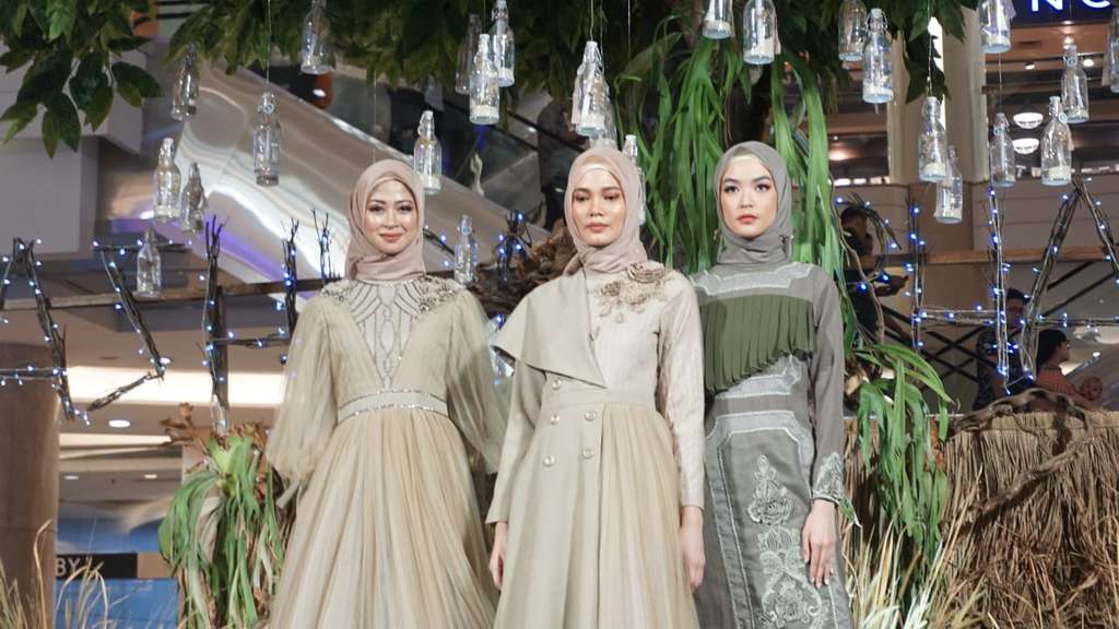 Koleksi desainer Ayu Dyah Andari