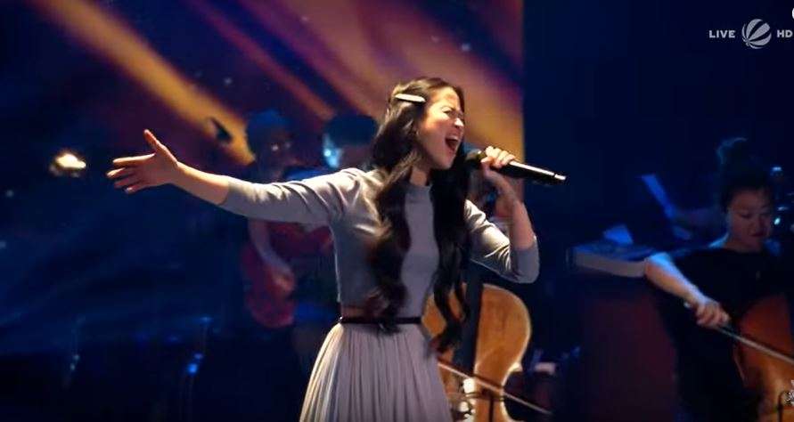 Penampilan claudia emmanuela