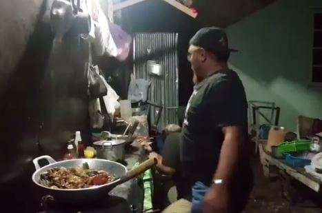 Aksi Mas Anto Babalu Cafe