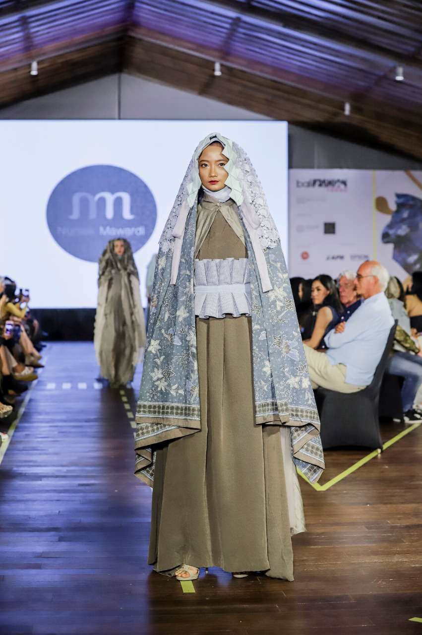 Bali Fashion Trend 2020