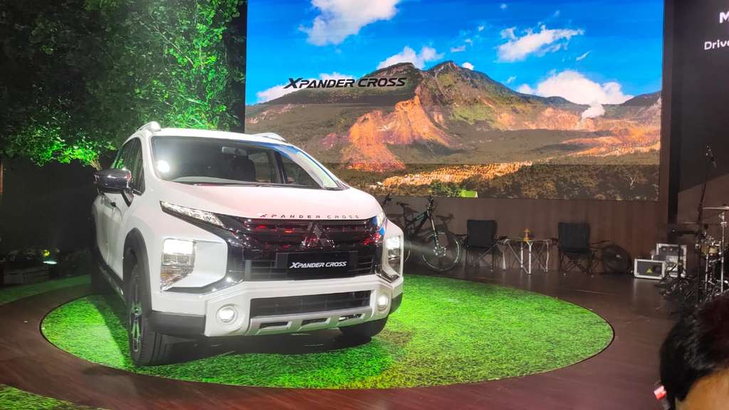 Mitsubishi Xpander Cross bisa mengangkut tujuh orang.