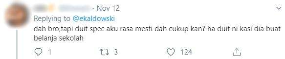 Muhammad Nur Faizal mendapat tambahan dana untuk uang saku sekolah.