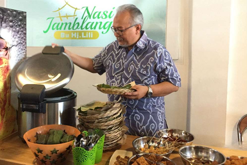 Nasi Jamblang Haji Lili