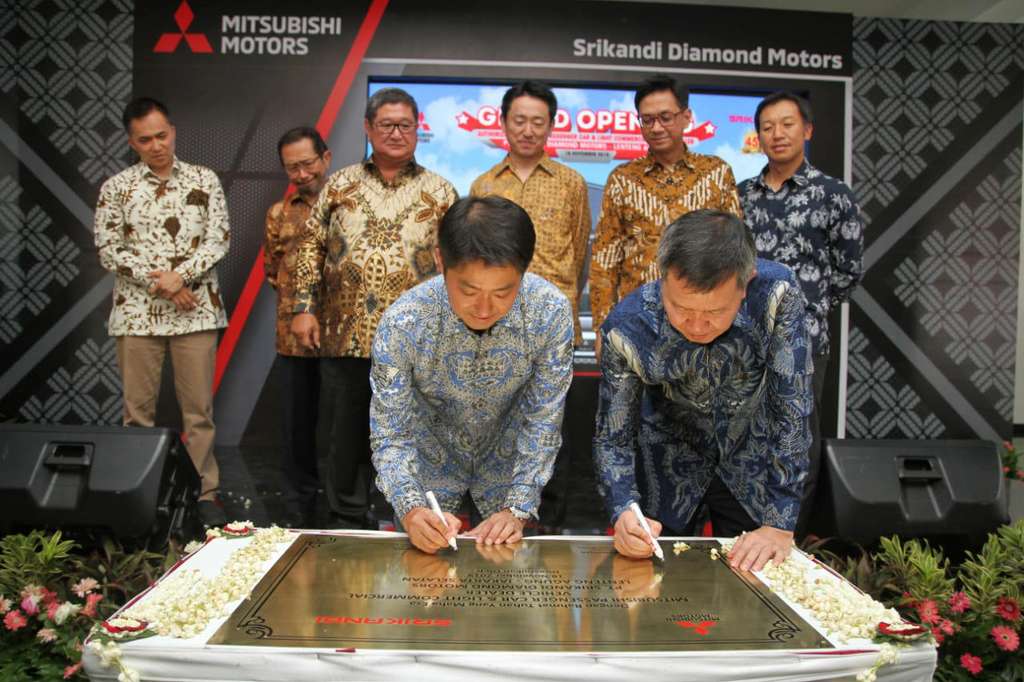 Peresmian diler Mitsubishi Motors di Lenteng Agung (1)