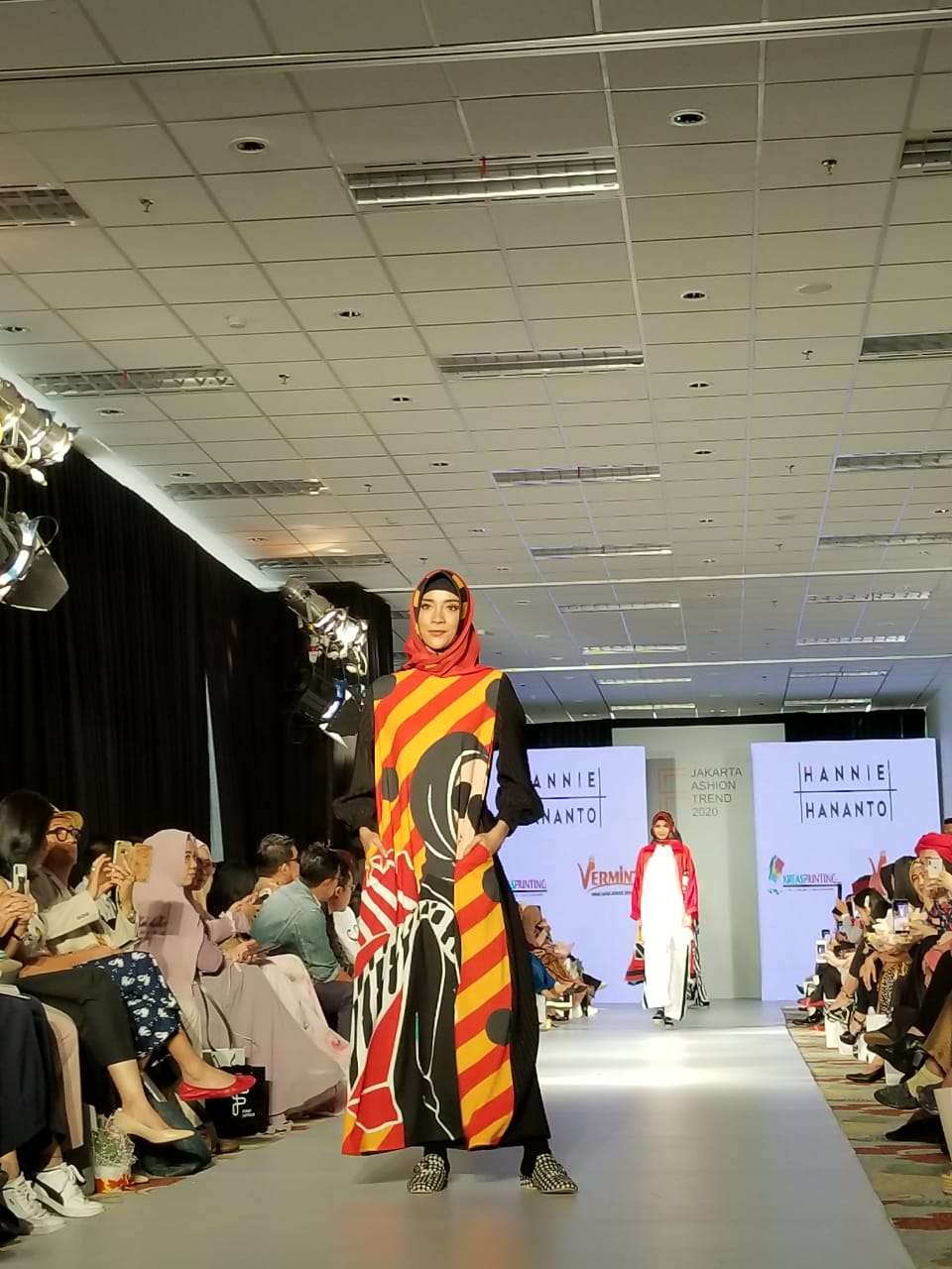 Jakarta Fashion Trend Jakarta Fashion Trend