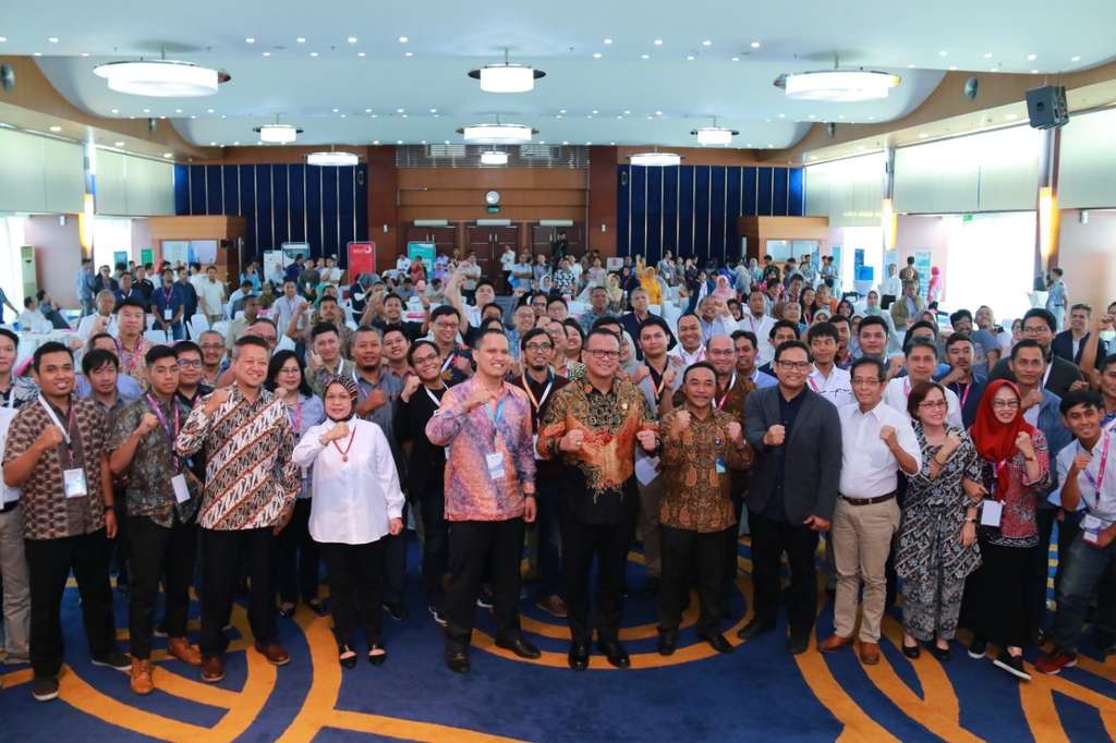 CEO Minapoli Rully Setya Purnama dan Menteri Kelautan dan Perikanan Edhy Prabowo