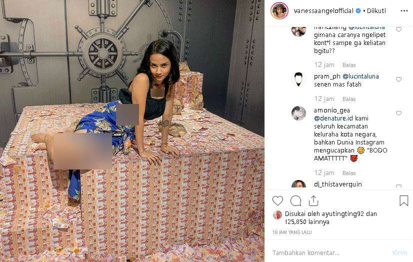 unggahan vanessa angel