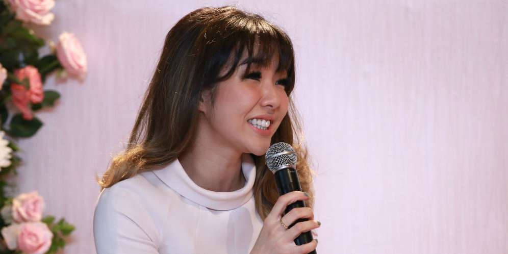 Gisel By Deki Gisel By Deki