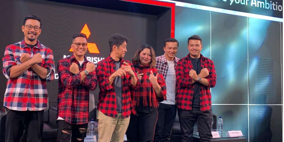 Para influencer terpikat Mitsubishi Xpander Cross.