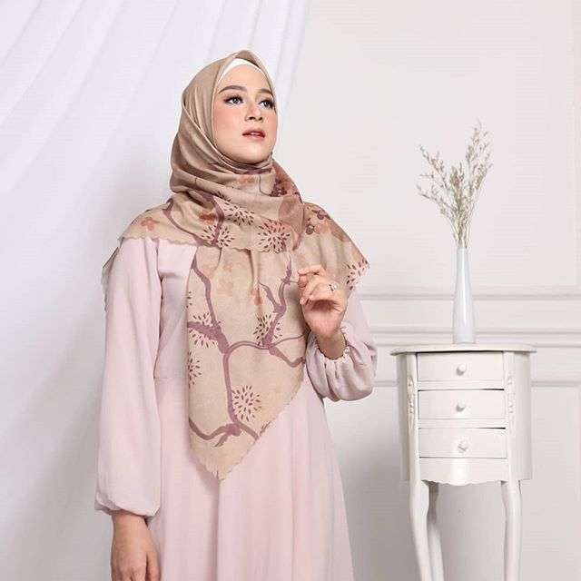 Zeta Scarves