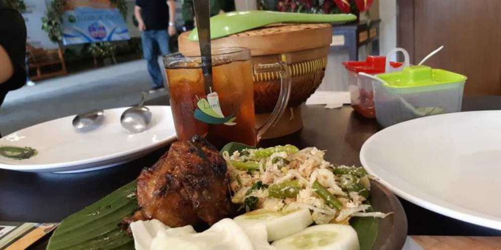 Ayam bakar Lombok Ijo