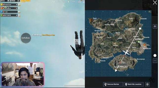 Jokowi mengamati dua putranya bermain PUBG (Foto: Istimewa) Jokowi mengamati dua putranya bermain PUBG (Foto: Istimewa)